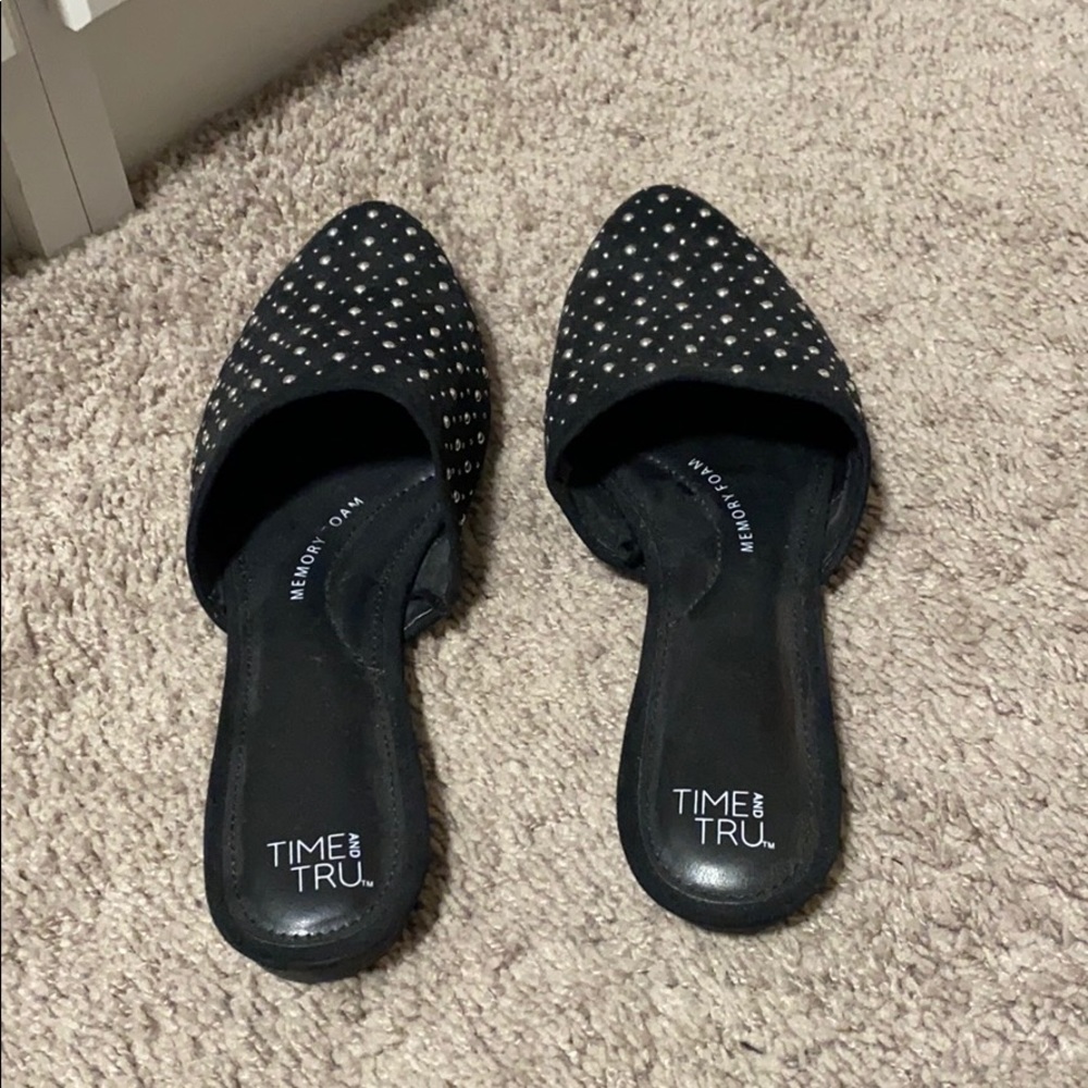 ✨NEVER WORN✨ Black Embellished Mules